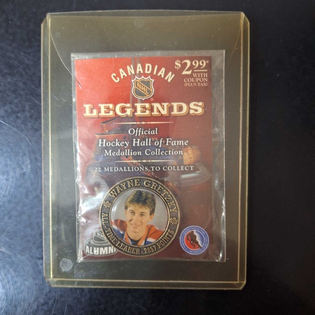 NHL - Wayne Gretzky McDonald's Upper Deck Cards & Magazine - photo 5