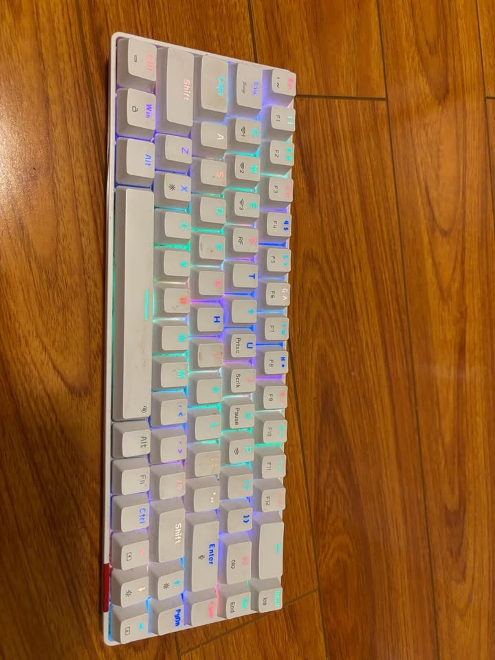 Wireless/Bluetooth Hotswappable RGB Mechanical Keyboard - photo 4