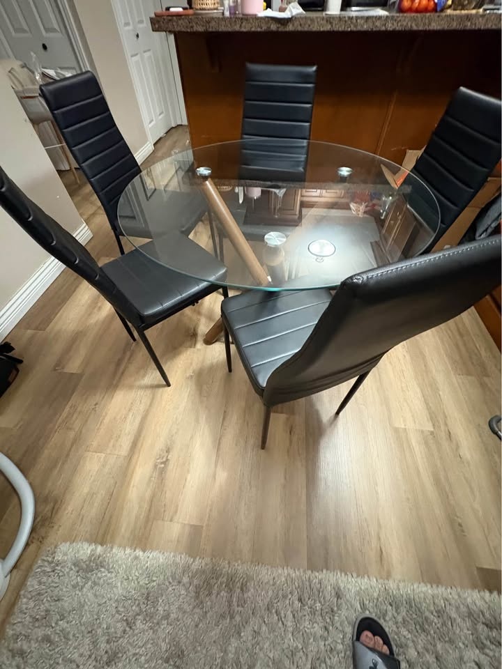 Glass Top Round Dining Table & 5 Chairs - photo 4