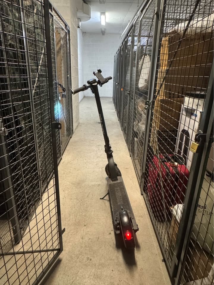 GoTrax Electric Scooter - photo 3