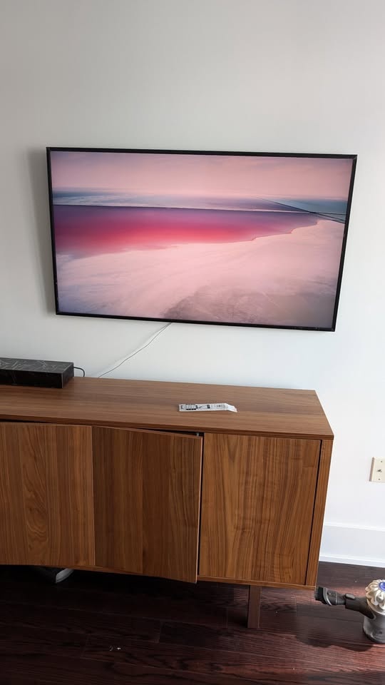 Mounting Frame TVs by professional