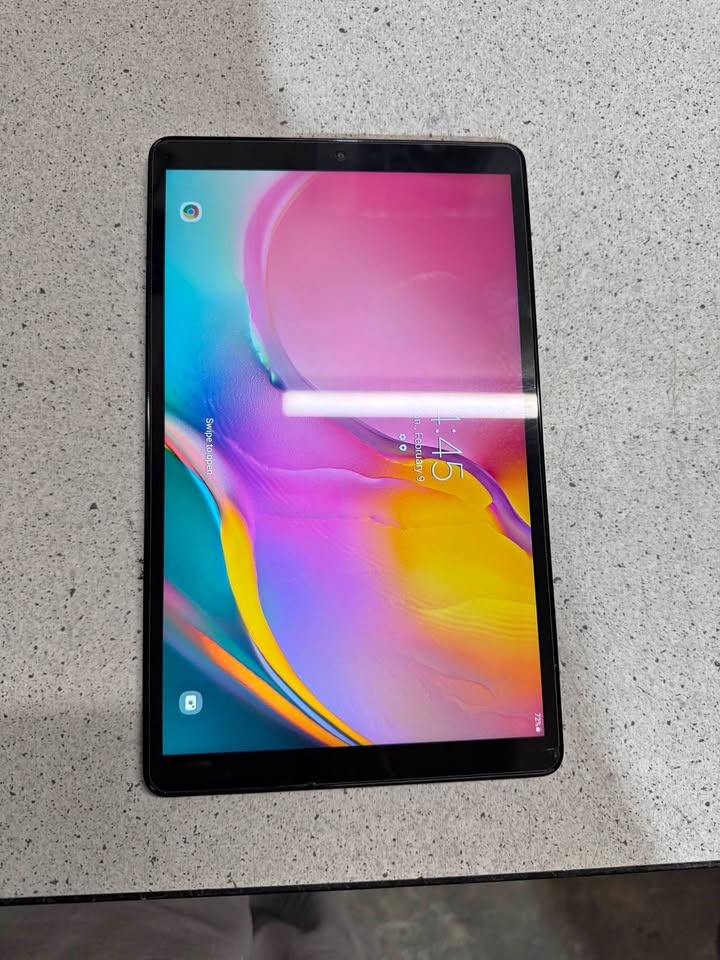 Galaxy Tab A - LIKE NEW - 32GB
