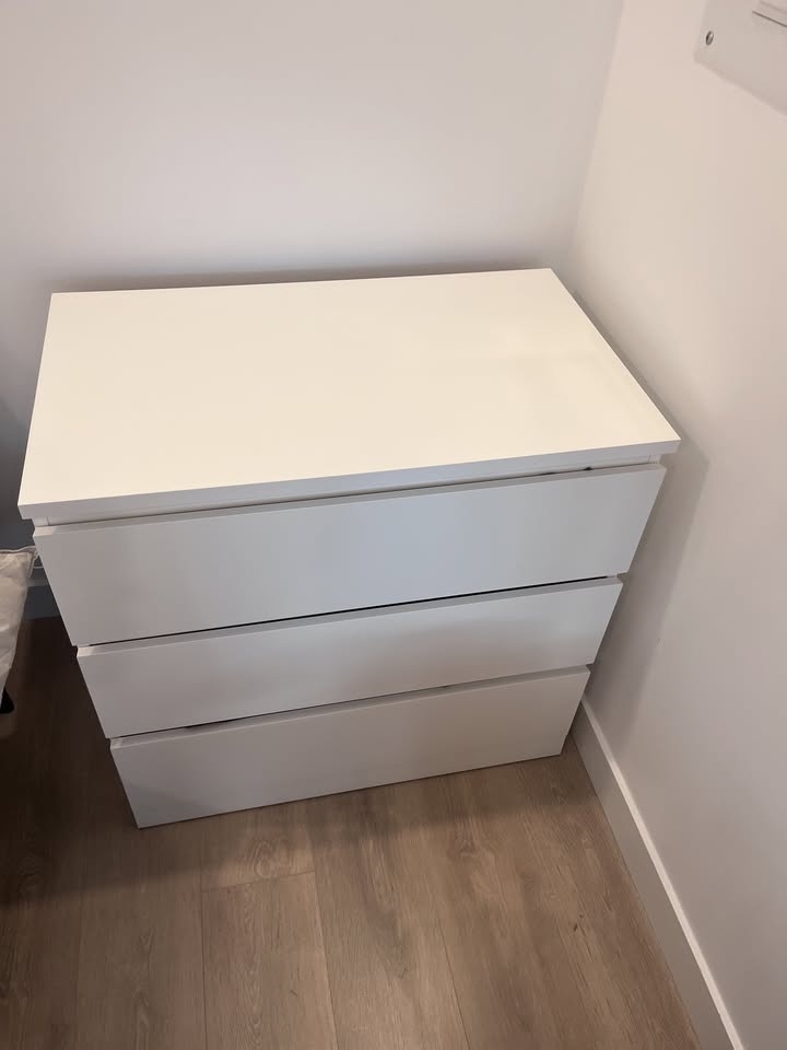 Ikea MALM Dresser 3 drawer - photo 2