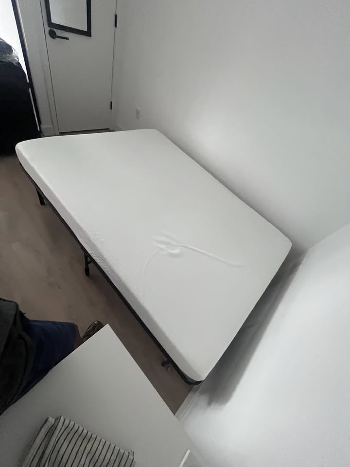 Zinus 6 inch Mattress + Ikea Pillows - photo 3