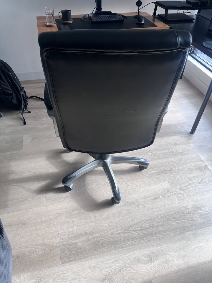 Amazon Basics High-Back Chair - photo 2