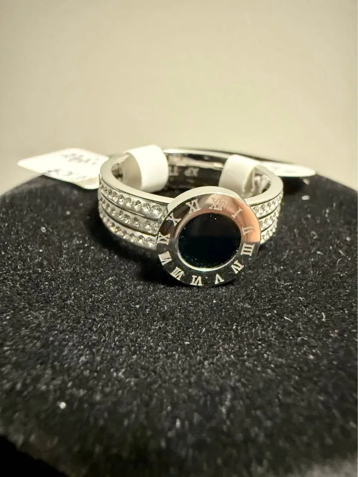 18k white gold fill black enamel ring image indicator(2)