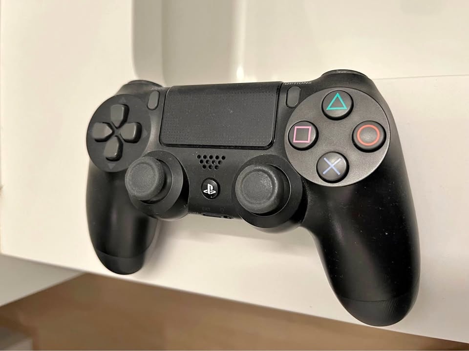 New PS4 DualShock Controller
