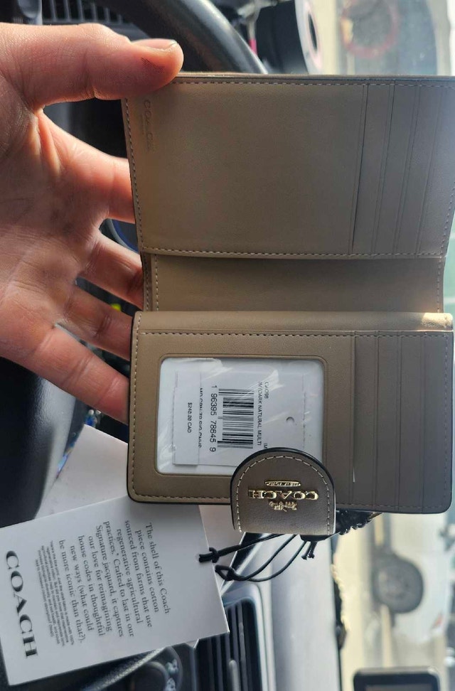 Brand new Coach wallet. - photo 4