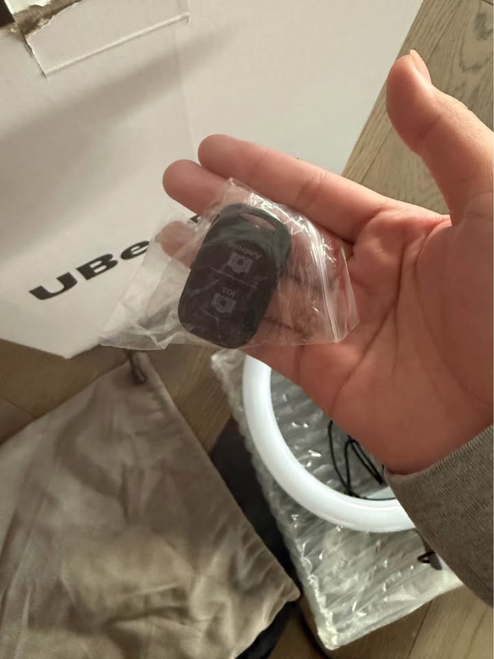 Ubeesize 10inches Ring light with Stand and Phone Holder - photo 3