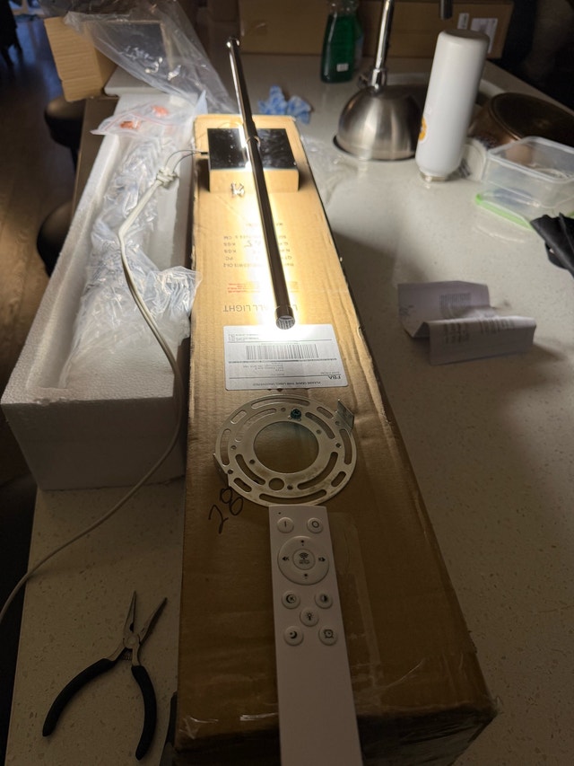 New LED Wall Light with Remote - Modern Design - photo 2