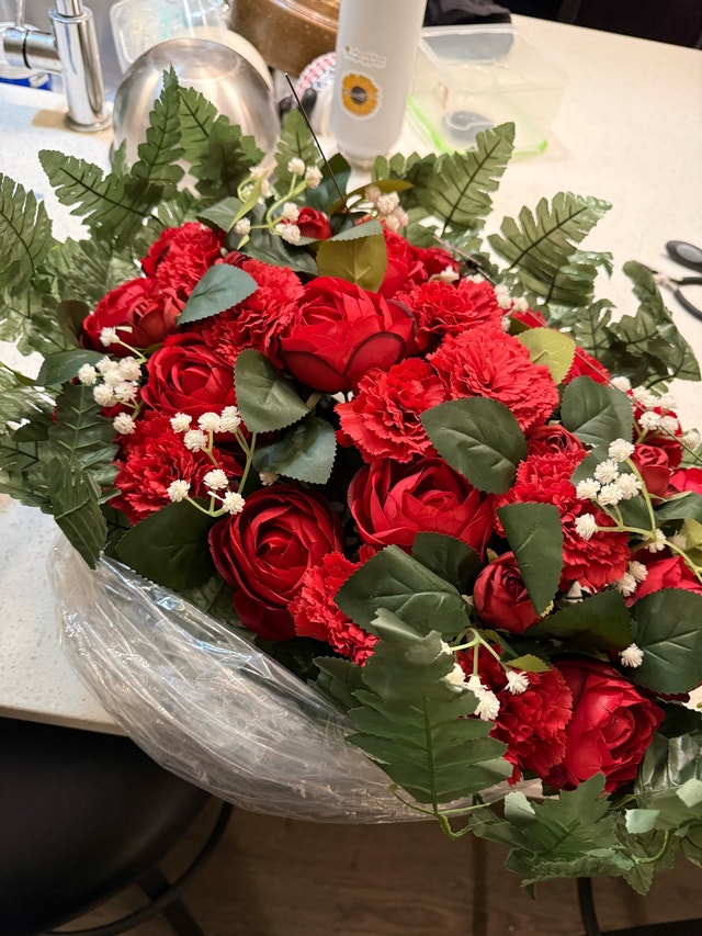 Floral Arrangement - photo 3