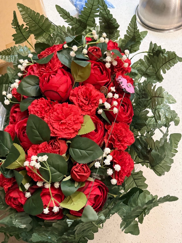 Floral Arrangement - photo 5