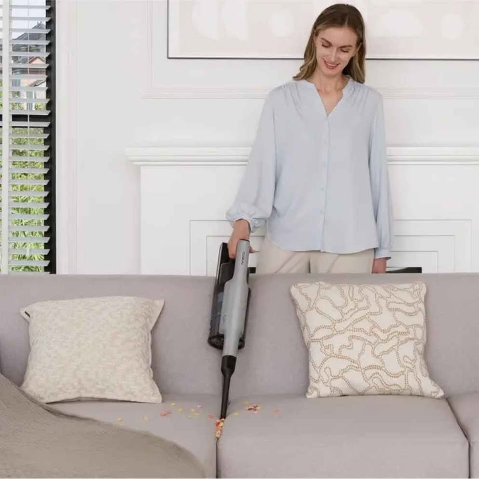Tineco GO Pet Pro Cordless Stick Vacuum w/ ZeroTangle Brush - photo 4