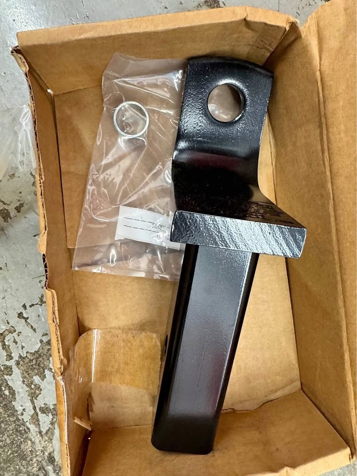 Toyota Sequoia Ball Mount Pt228-0c230