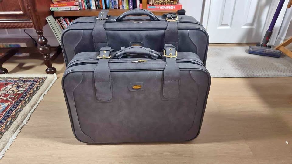 Vintage suitcases set