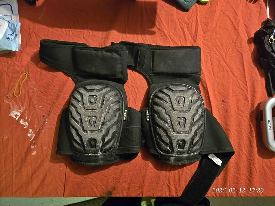 Used knee pads for sale.