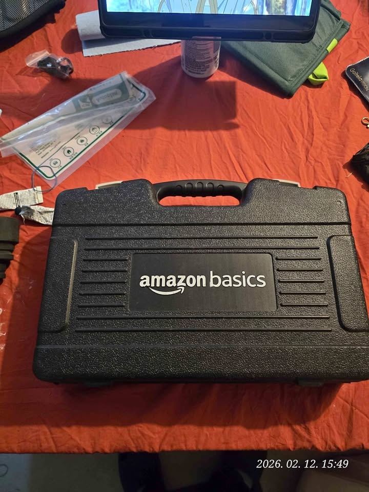 Amazon Basics Tool Set - 131 Pieces