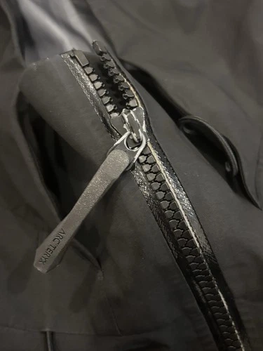 Arcteryx Beta AR Jacket - Small - Black - photo 3