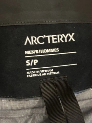 Arcteryx Beta AR Jacket - Small - Black - photo 4