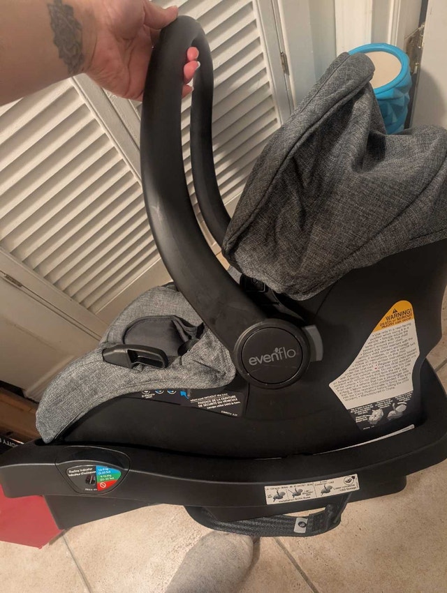 Evenflo LiteMax Car Seat - photo 4