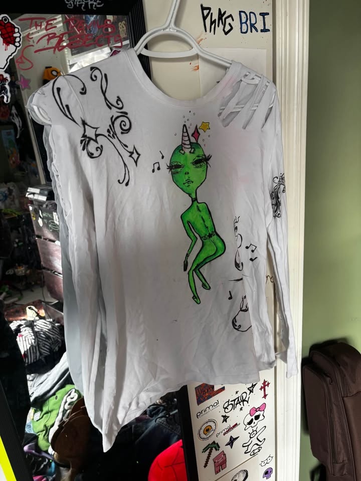 awesome alien shirt - photo 2