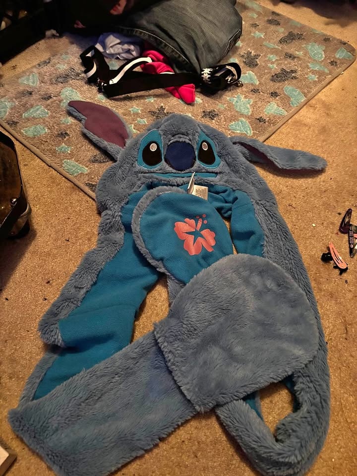 Stitch Hat with Gloves