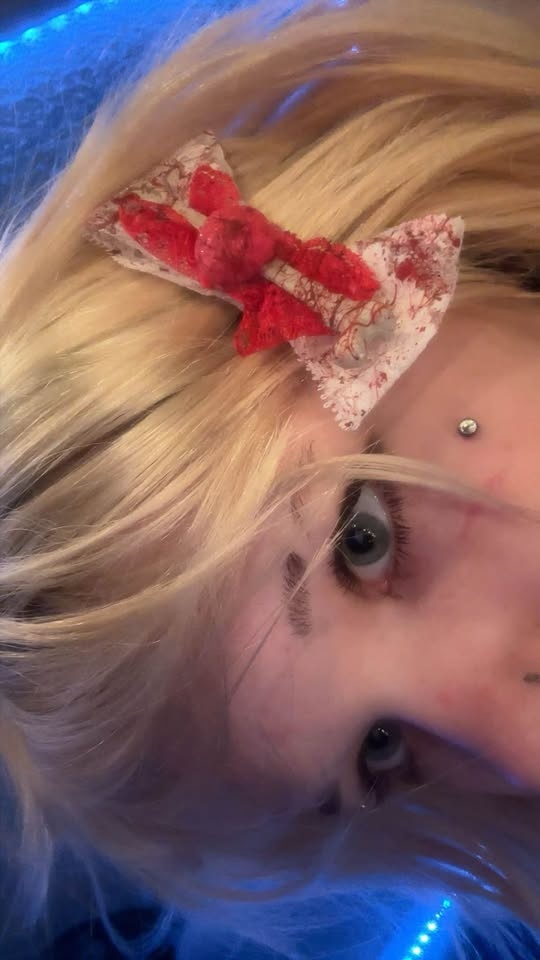 Valentine Bone and Brain Bow Clip - photo 2