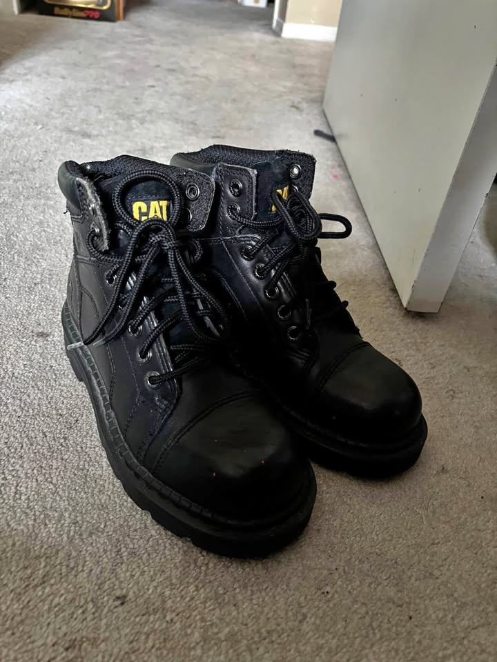 CAT boots