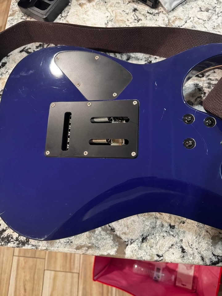 Ibanez Gio GRX70QA Electric Guitar - photo 4