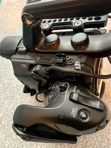 Sony PXW-FS5 XDCAM 4K Super 35 Camcorder w/ 500 Hrs - photo 3