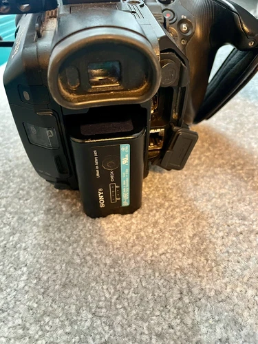 Sony PXW-FS5 XDCAM 4K Super 35 Camcorder w/ 500 Hrs - photo 4