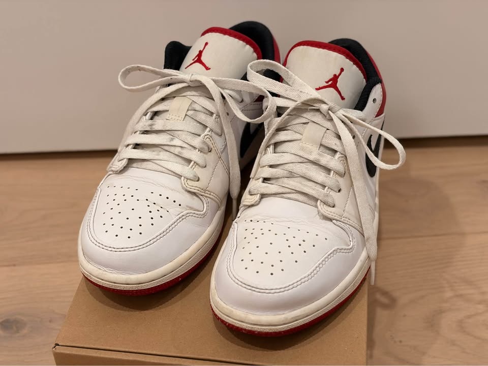 Nike Air Jordan 1 Retro Low White University Red US 7.5 M - photo 2