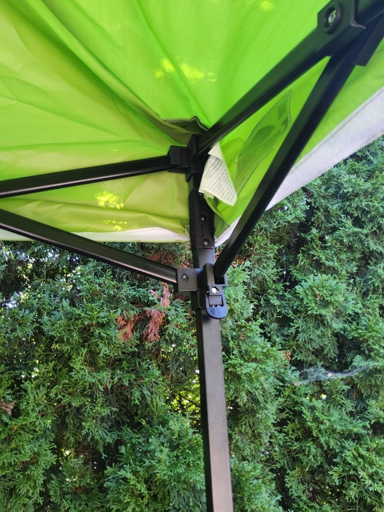 Eurmax 5x5 Pop Up Canopy Tent - Commercial Instant Booth - photo 4