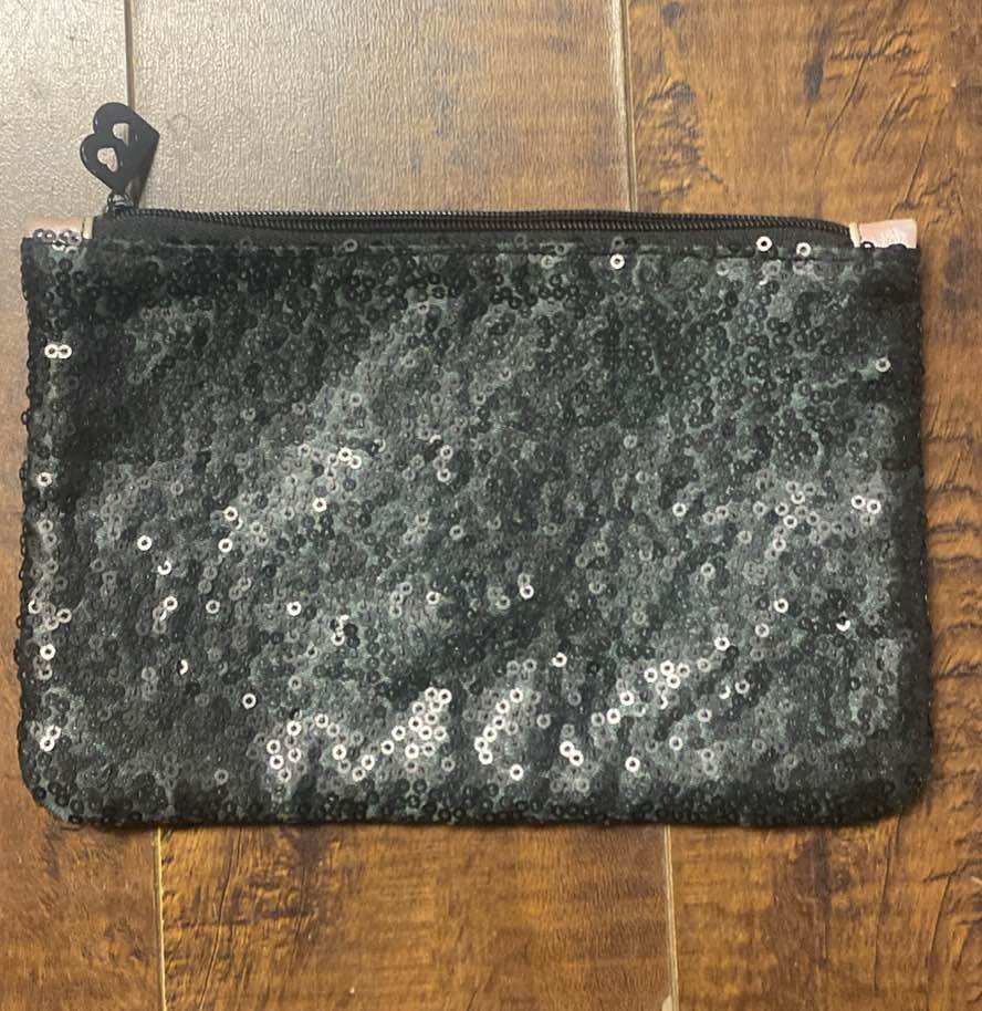 2019 Betty Boop x Ipsy Makeup Travel Clutch - photo 2