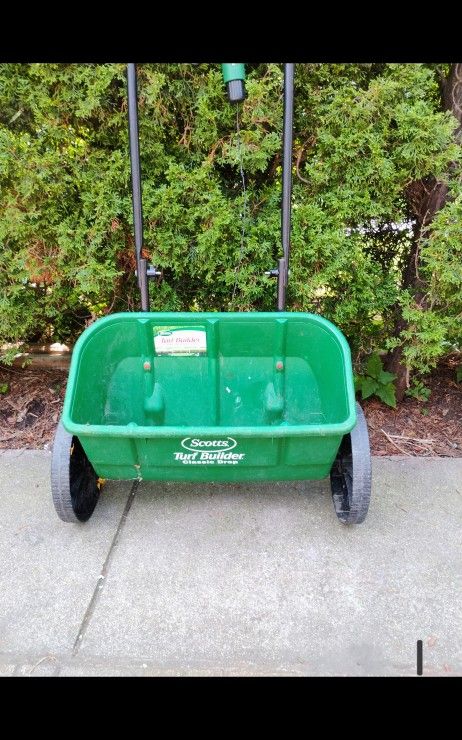 Scotts Turf Builder Classic Drop Spreader (XL) - photo 2