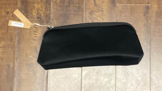 SKIMS Neoprene Pouch In Black - photo 2