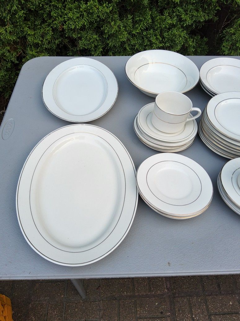 Gibson Everyday Dinnerware Set - Gold Trim - photo 2