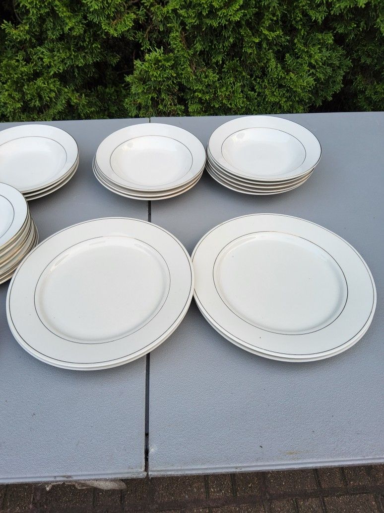 Gibson Everyday Dinnerware Set - Gold Trim - photo 4