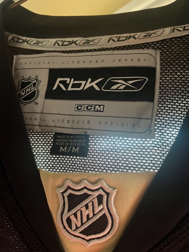 Reebok Sidney Crosby Jersey and Figurine