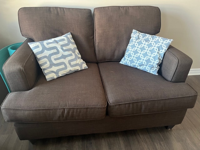 Couch set (2)