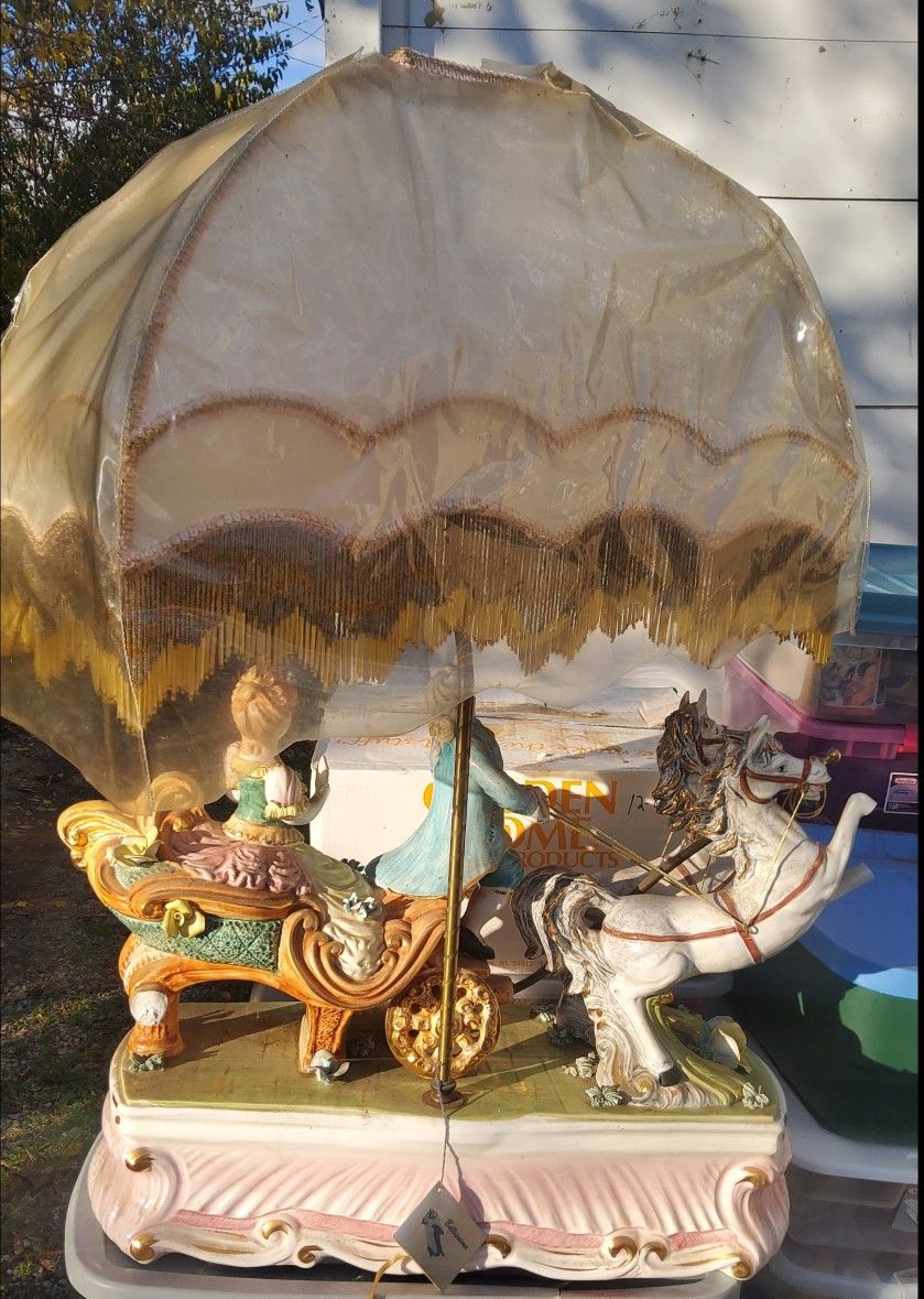 Vintage Capodimonte Italian Horse Carriage Porcelain Lamp (Damag