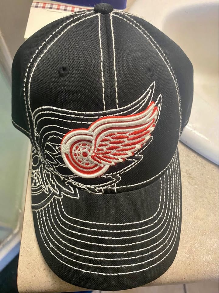 Vintage Reebok Fitmax NHL Red Wings Hat Blk Embroidered
