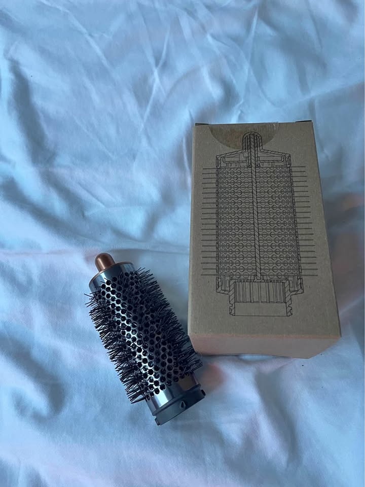 Genuine Dyson Medium Volumising Brush with Box