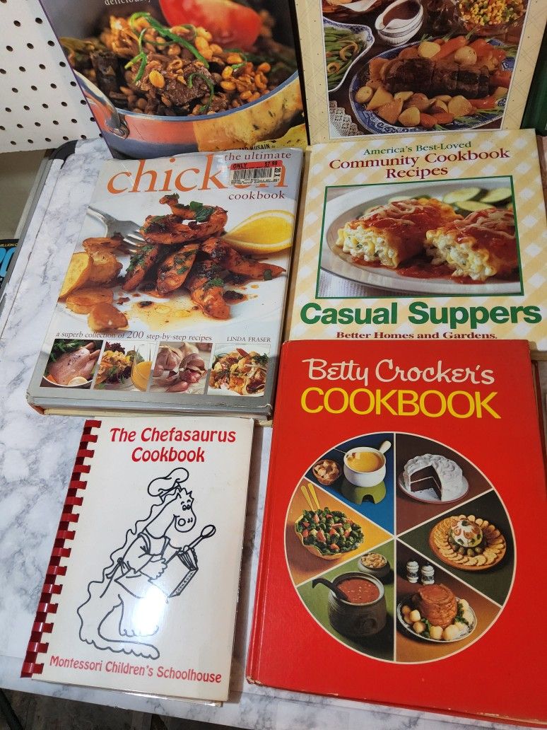 Vintage Cookbooks Lot - Betty Crocker & More - photo 3