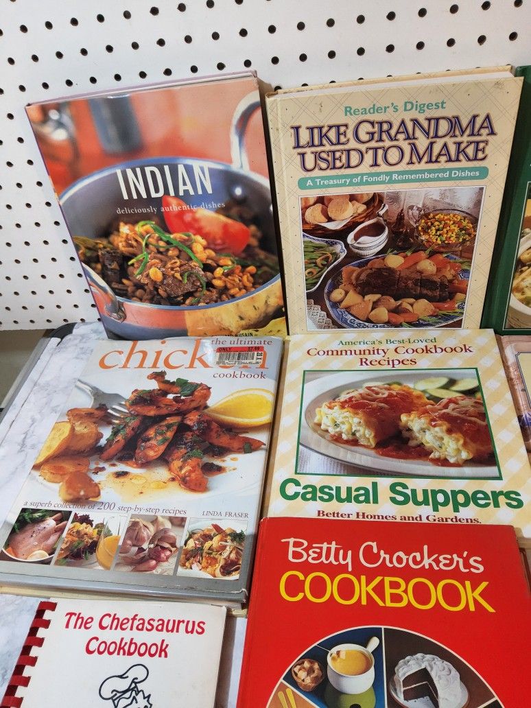 Vintage Cookbooks Lot - Betty Crocker & More - photo 4