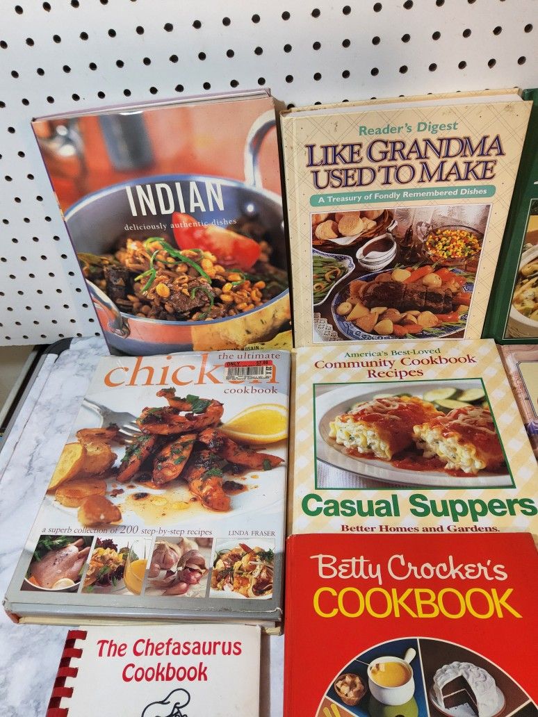 Vintage Cookbooks Lot - Betty Crocker & More - photo 5