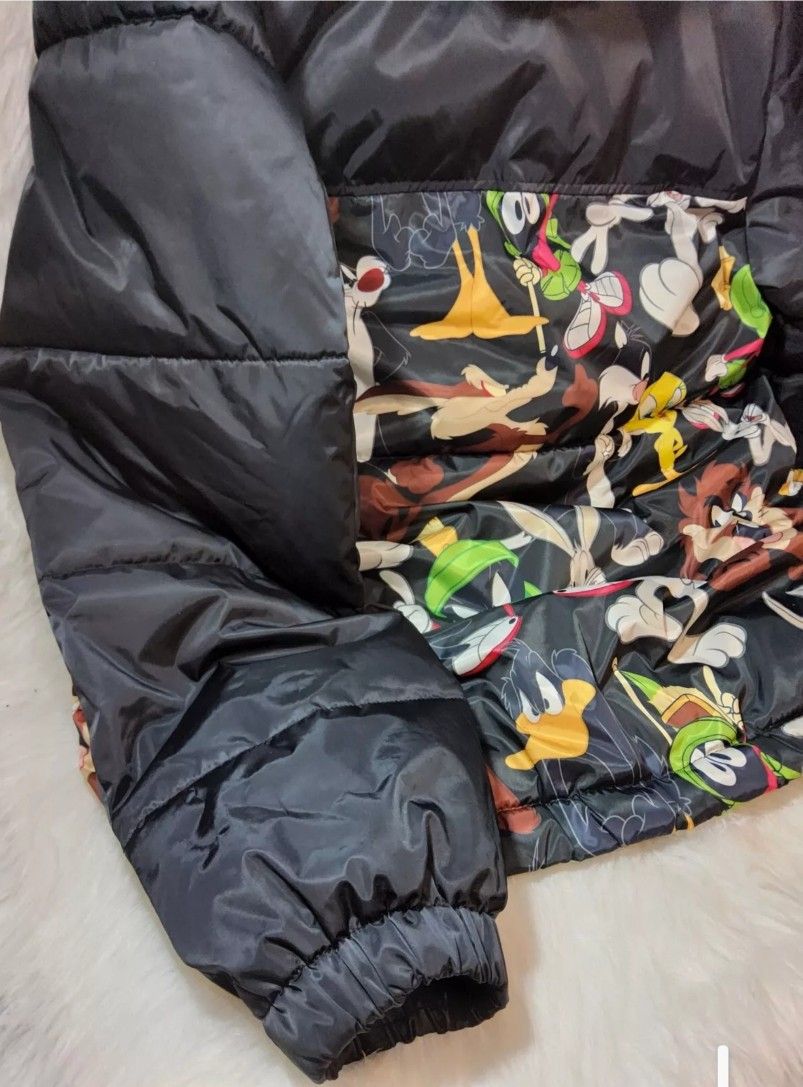 Members Only Looney Tunes Puffer Jacket - Black, Size L/XL - photo 2