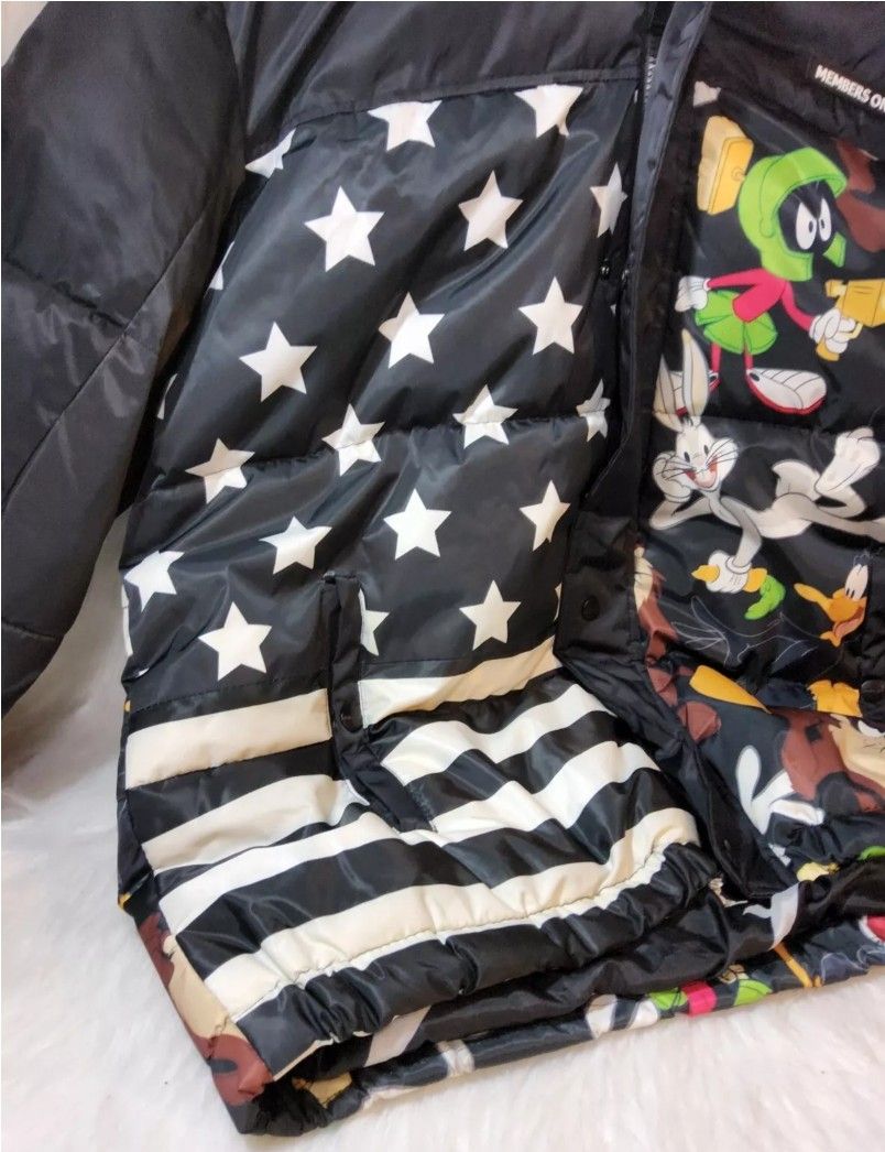 Members Only Looney Tunes Puffer Jacket - Black, Size L/XL - photo 3