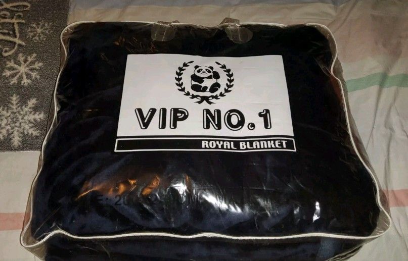 VIP NO.1 ROYAL BLANKET Fleece Queen, Soft Heavy Warm Mink Throw