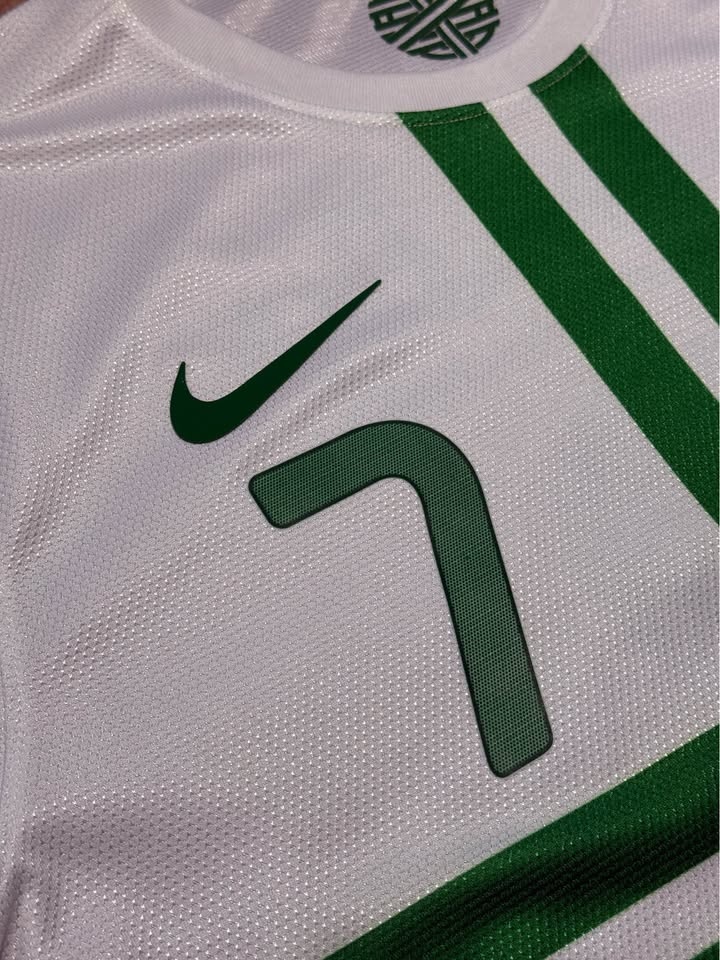 Portugal 2012 Ronaldo #7 Player Jersey - XL (fits M) - photo 3